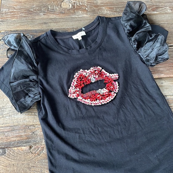 Love J embellished lips tee NWOT - Picture 5 of 7